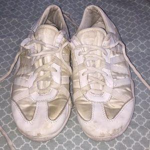Nfinity cheer shoes